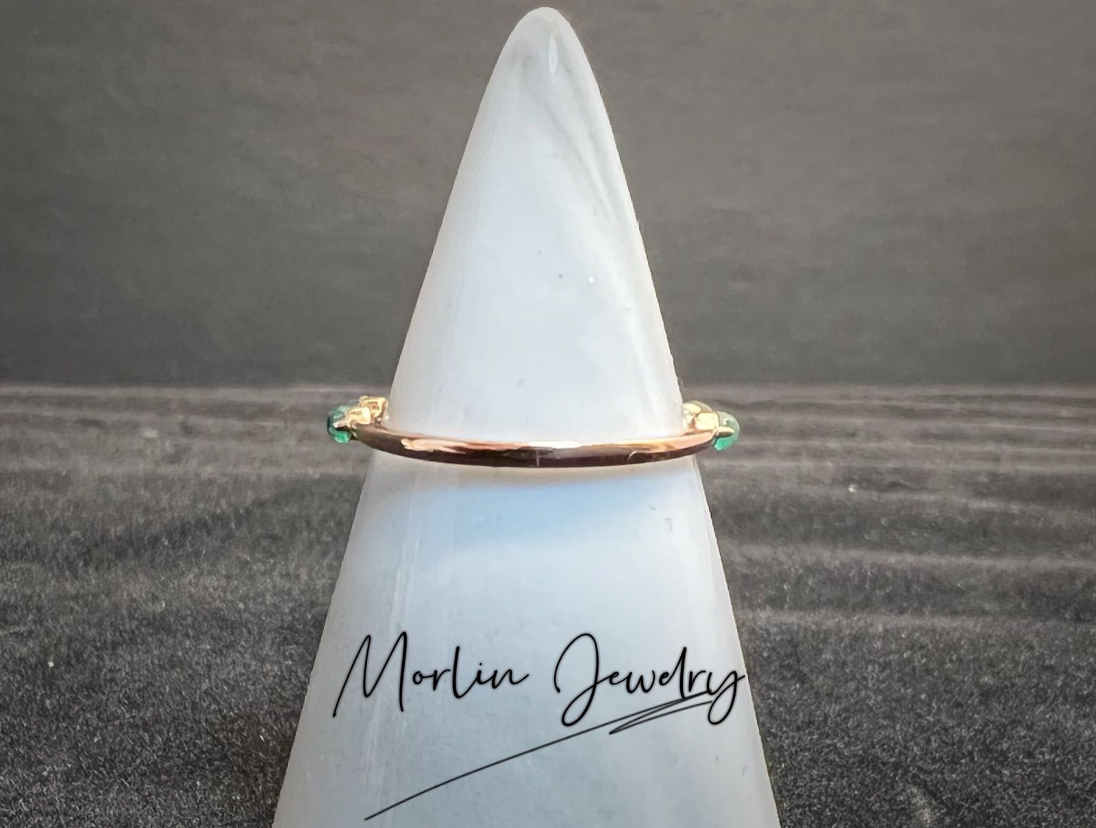 Morlin Jewelryオリジナル天然ホワイトオパールとパールのリング18k Morlin Jewelryオリジナル天然ホワイトオパールとパールのリング18k