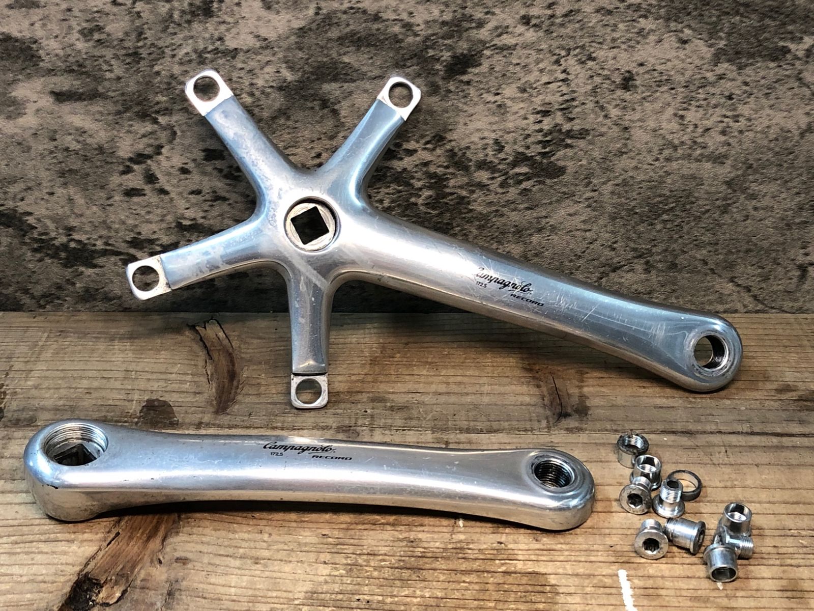 コーラス メカニカル ディスク・ブレーキ グループセット | カンパニョーロ