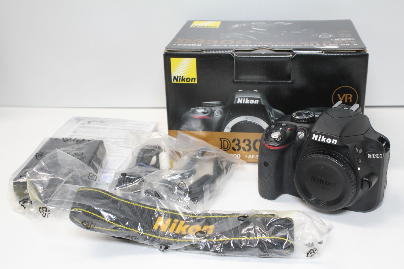 Nikon D3300 ボディ Amazon.com : Nikon D3300 DSLR 24.2 MP HD 1080p Camera Body