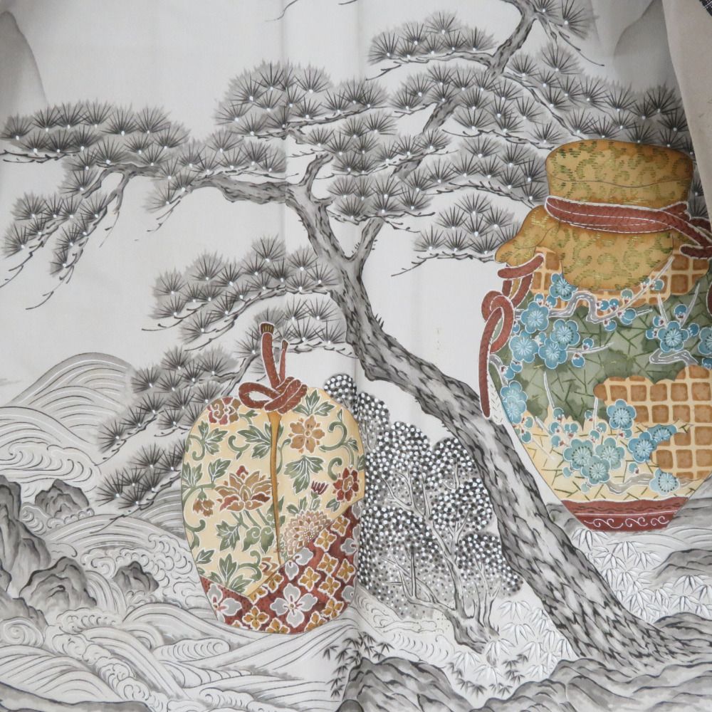 男着物 紬 アンサンブル 袷 黒色 正絹 男性用きもの 羽織 セット 松に坪模様 メンズ 仕立て上がり 和服 男物 カジュアル 身丈135.5cm 【キモノオフ野々市若松店】 男着物 紬 アンサンブル 袷 黒色 正絹 男性用きもの 羽織 セット 松に