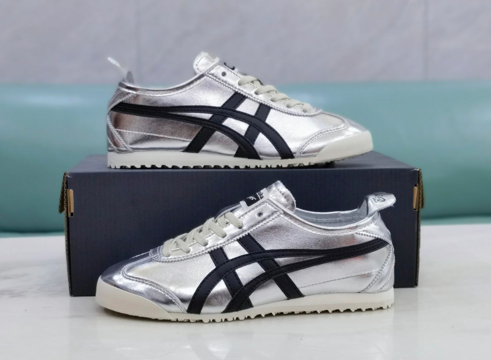 Onitsuka Tiger Mexico 66 Black Silver