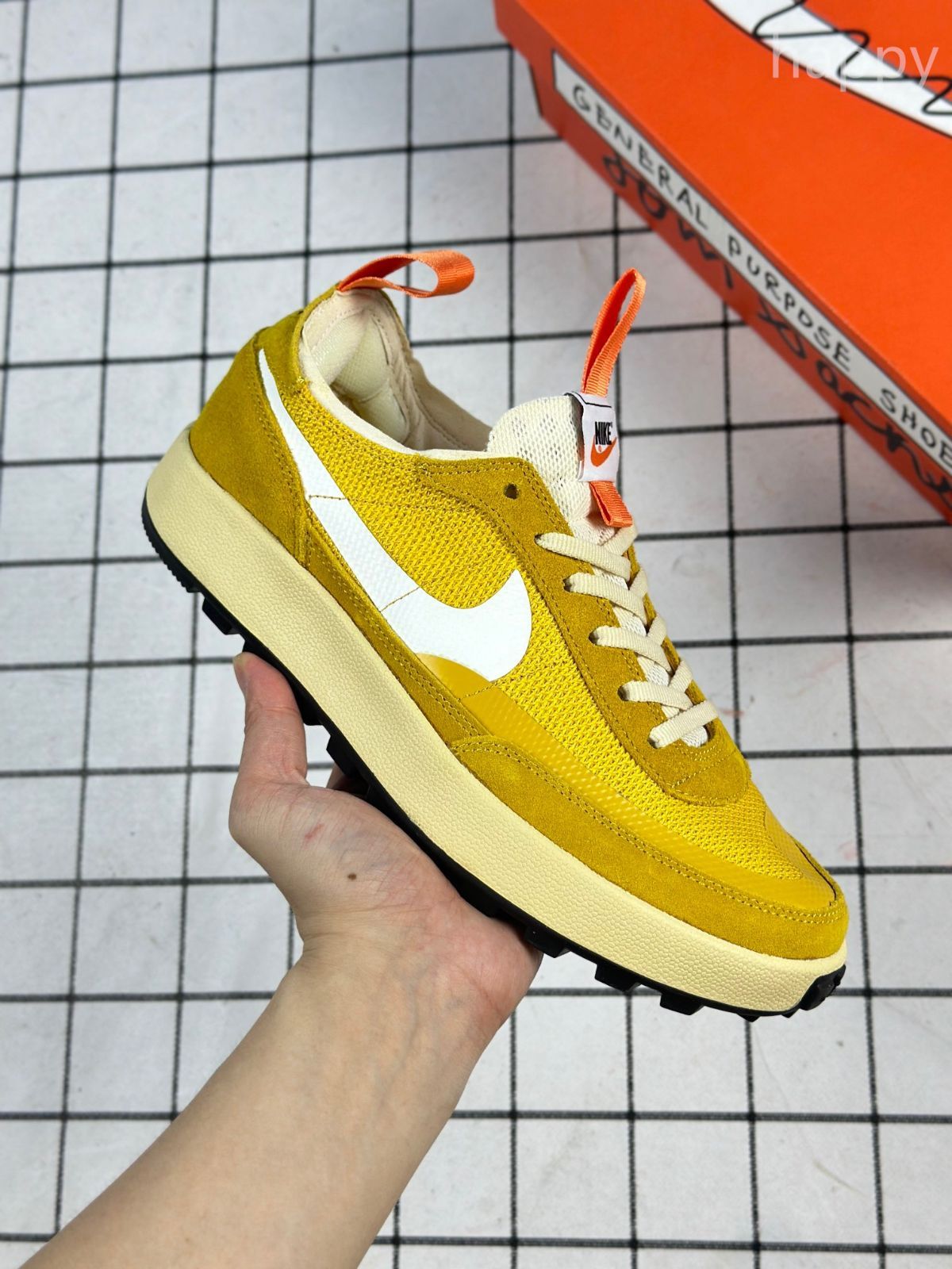 NIKE CRAFT x TOM SACHS イエロー