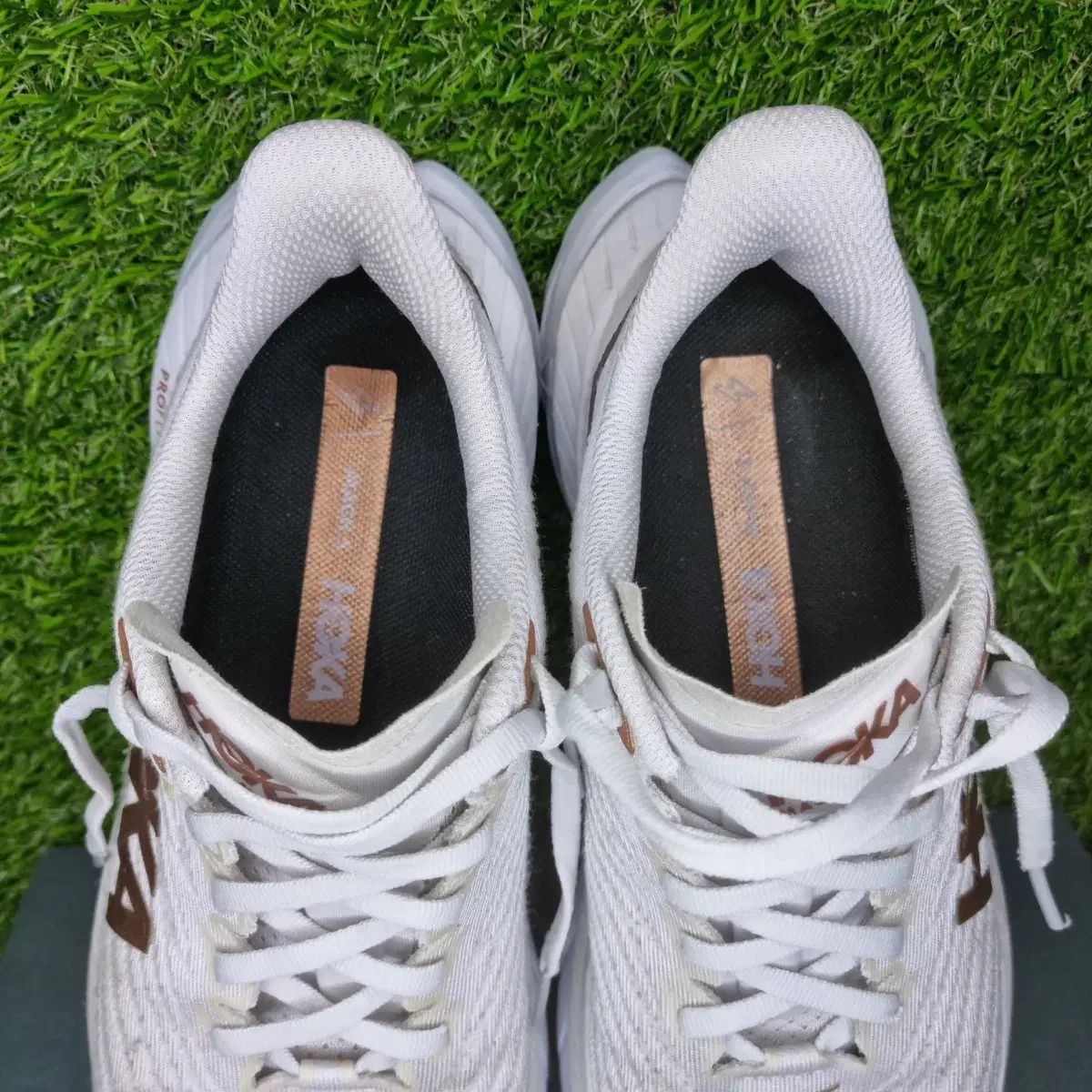 HOKA ONE ONE ホカオネオネ スニーカー 白 PROFly 245 OLIVEOS_COM_TR