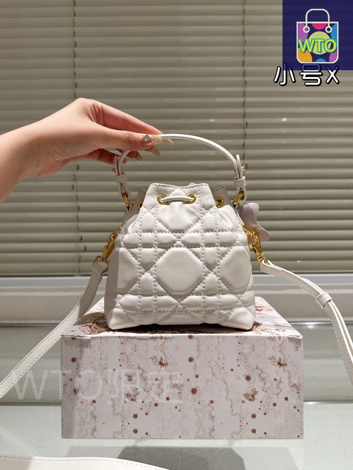 今日WTO】Dior ディオール カロ バケットバッグ 大きな