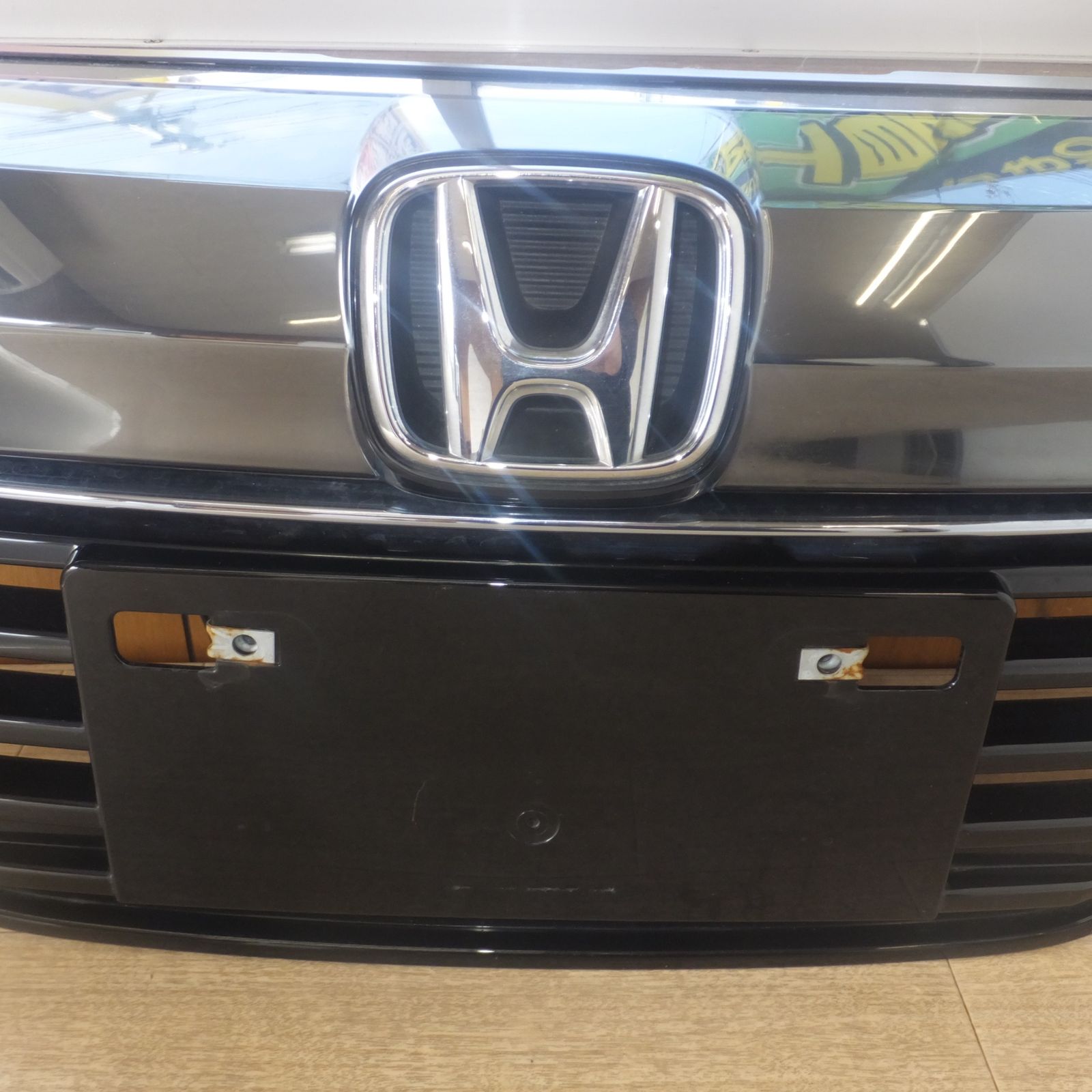 美品 ホンダ ヴェゼル 純正 RU系・フロントグリル ・71121-T7B-00