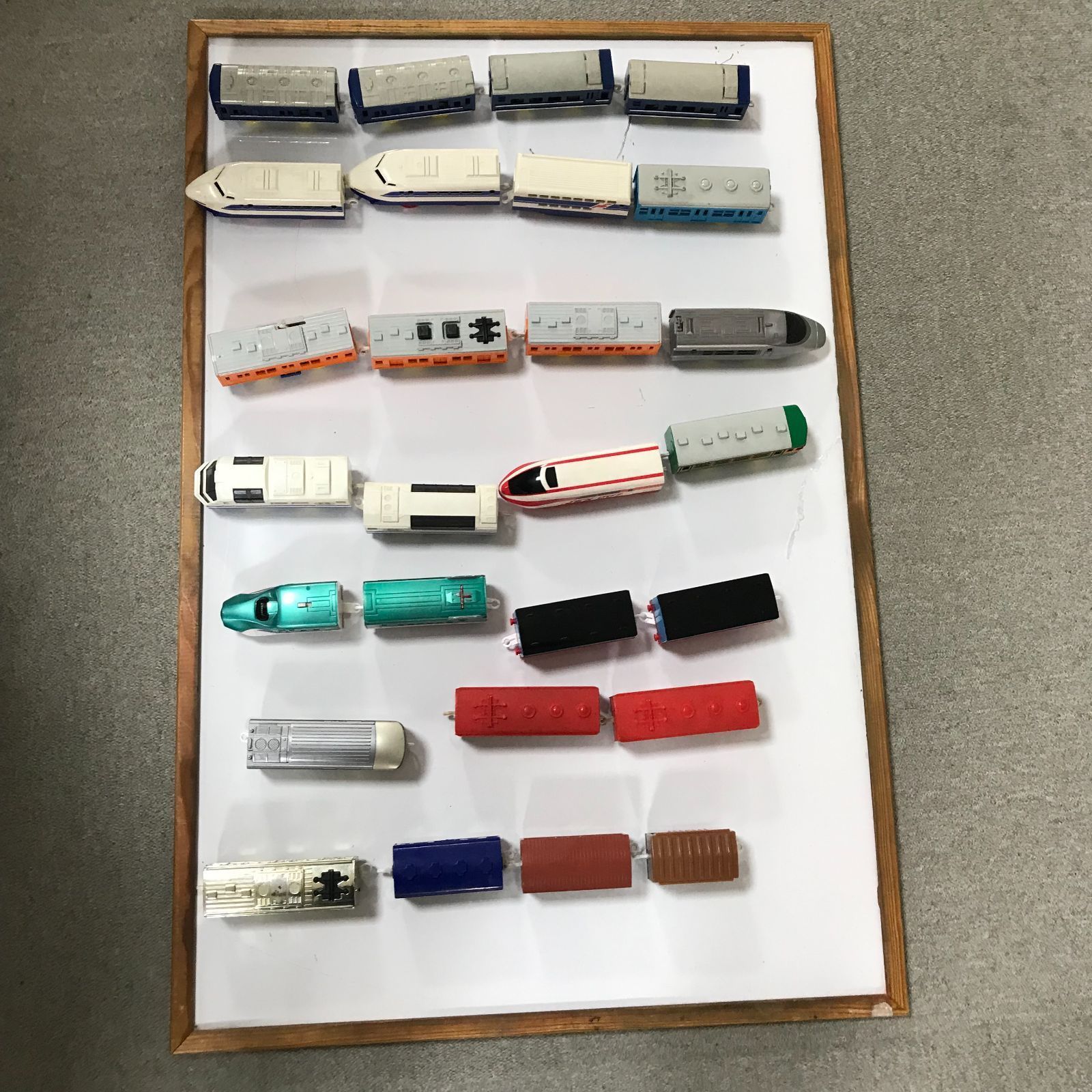 チョコエッグ新幹線&特急第1弾、第2弾、ジオラマ&景品 チョコエッグ