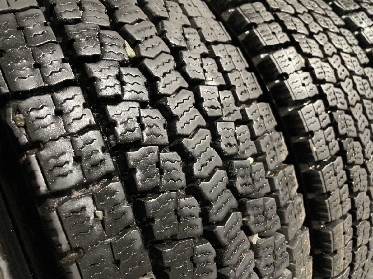 札幌発 引取OK TOYO M919 245/80R17.5 133/131J 17.5インチ トラックタイヤ スタッドレス 6本 19年製 バリ溝  増トン 地山　(TT040)