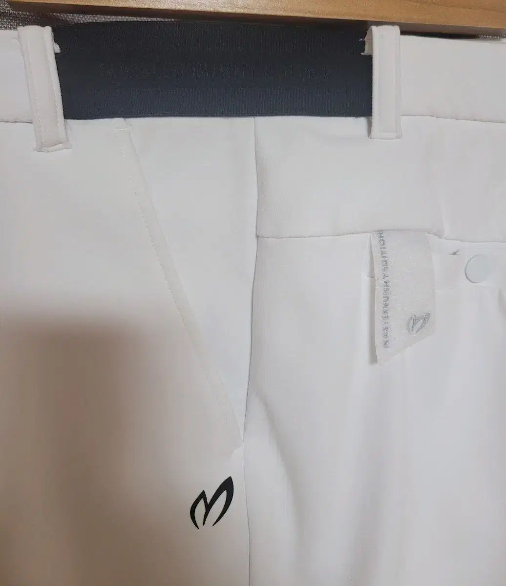 マスターバニーエディション メンズ エンボス ロゴ サイド バンド パンツ LLC-HASEGAWATOSO_COM