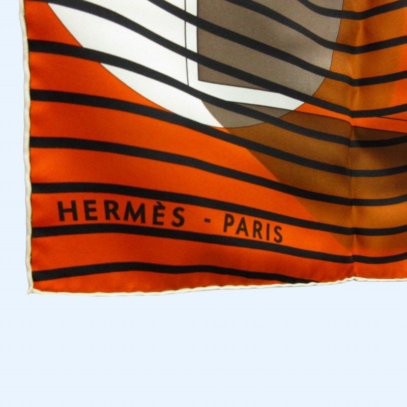 エルメス HERMES 美品 カレ90 スカーフ Hロゴ シルク 総柄 H2O 