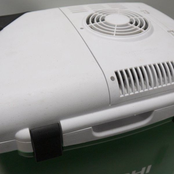 日立工機 コードレス冷温庫 UL18DSL(NM) 本体のみ 14.4V 18V 容量25L