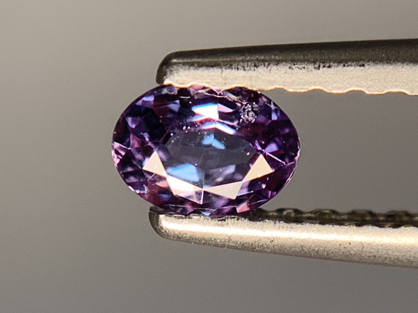 アレキサンドライト 0.182ct 中央宝石ソーティング付き 4.21