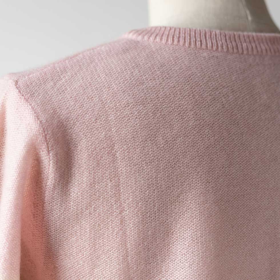 カシミヤ100％グラデ―ションナローボーダーカーディガン