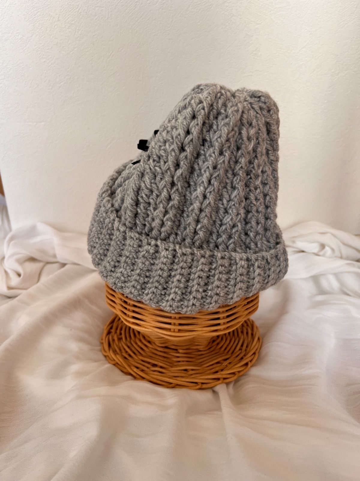 手作りニット帽 ❣️高級シルク縮緬リボン ハンドメイド ビーニー 鶯色