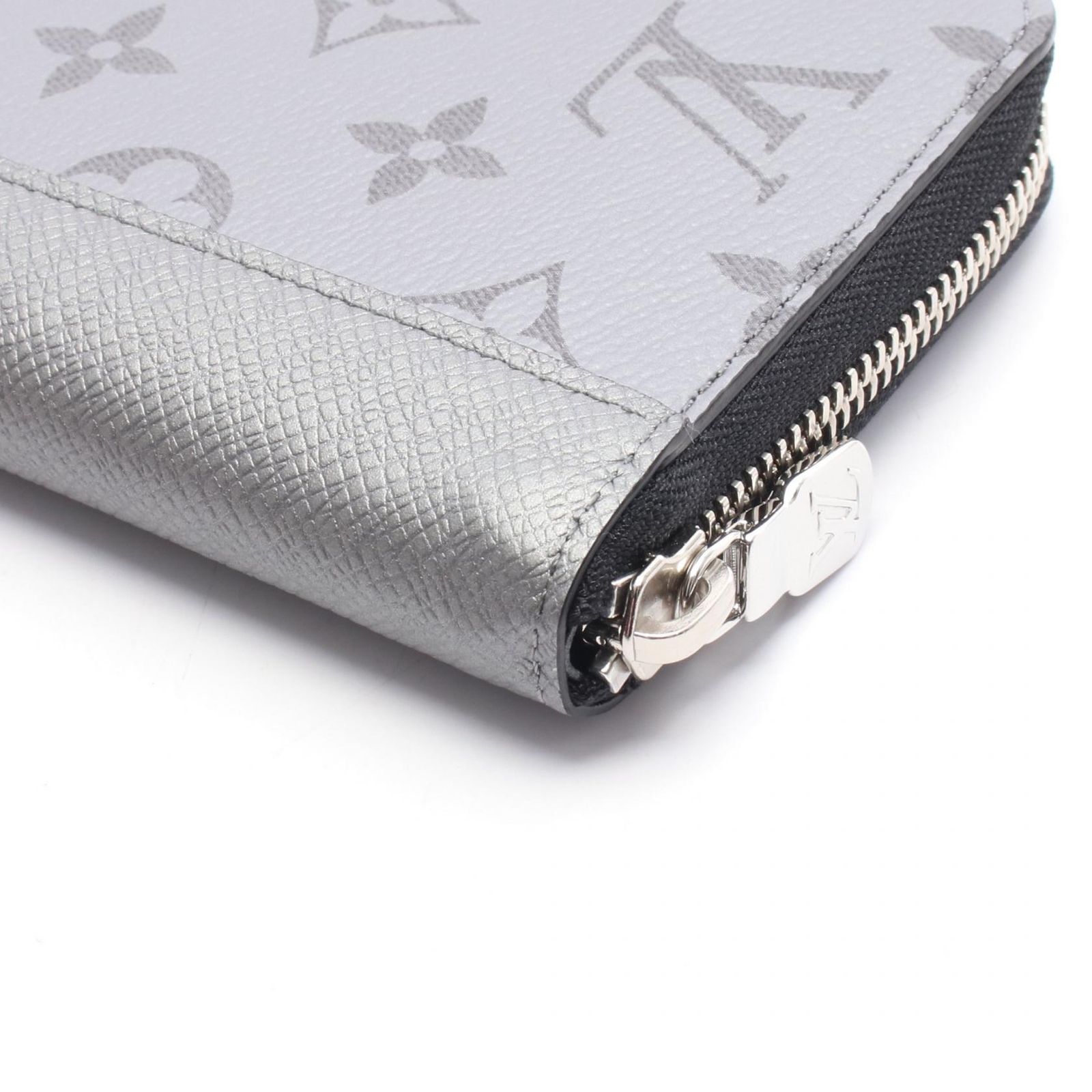 シルバー レザー