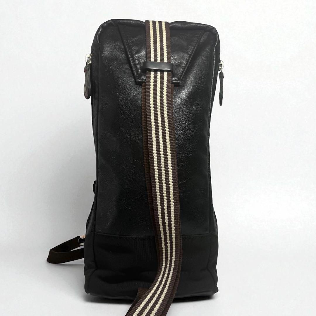 美品 カステルバジャック ショルダーバッグ ボディバッグ ブラック レザー 総柄 美品】CASTELBAJAC カステルバジャック レザー 本革 ボディ