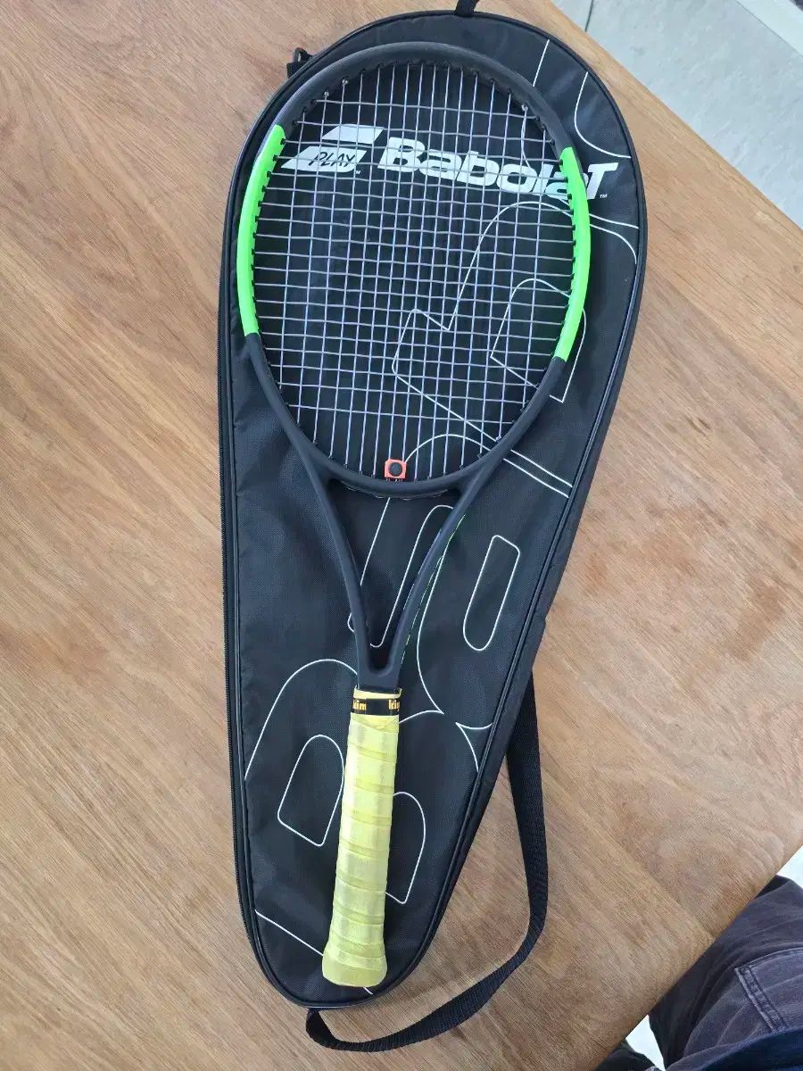 【雷市場（ポンジャン）商品韓国直送】 ウィルソン ( Wilson ) テニスラケット BLADE 98L V6 0 （ 285g ／ 98sq in ）