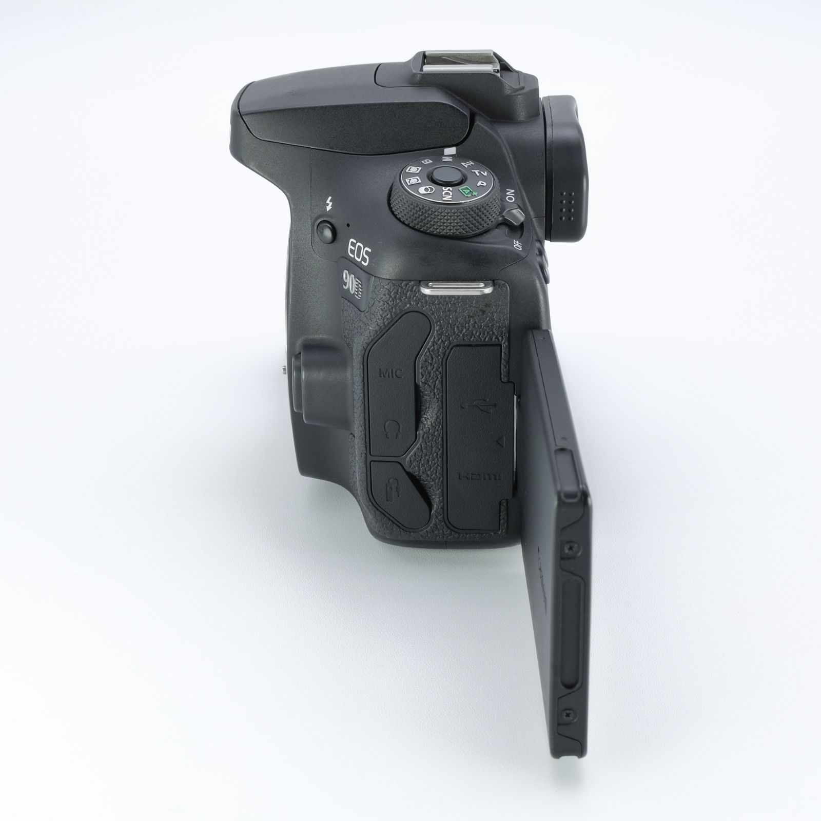 並品 Canon キヤノン EOS 90 D EF S 18 135 IS USM レンズキット _