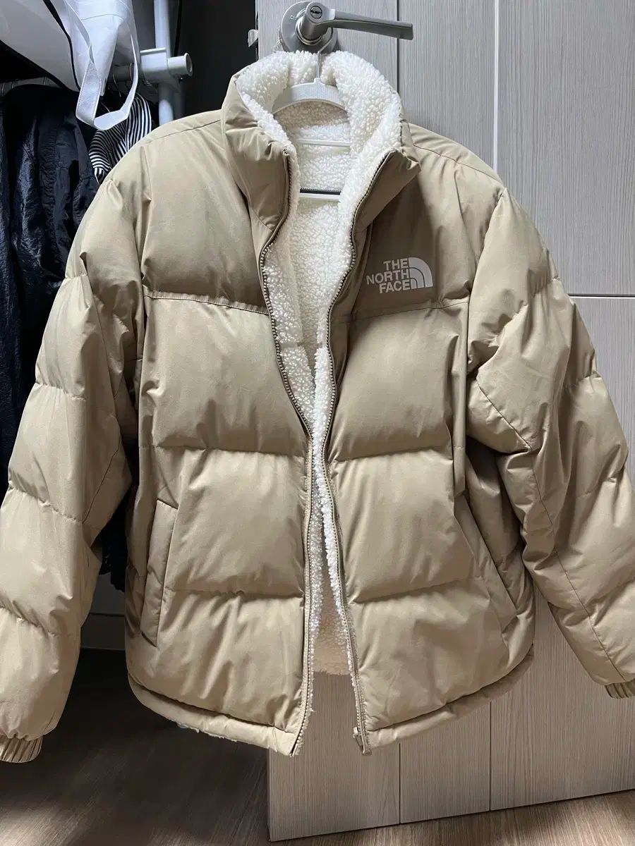THE NORTH FACE(ザノースフェイス) リバーシブル ダウン