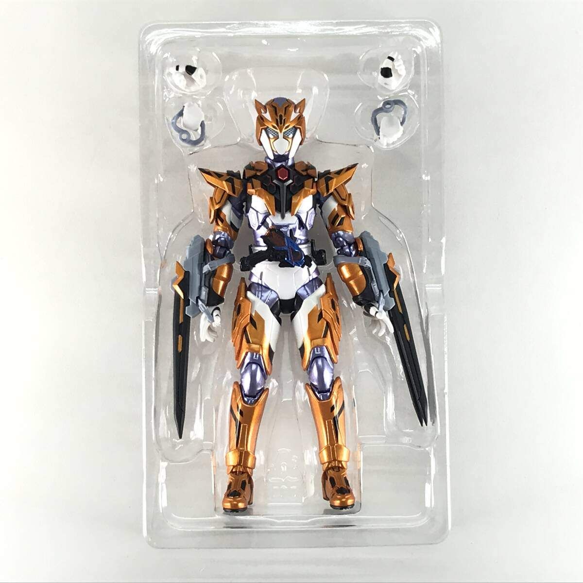 ○BANDAI SPIRITS フィギュア S.H.Figuarts 仮面ライダーバルキリー 