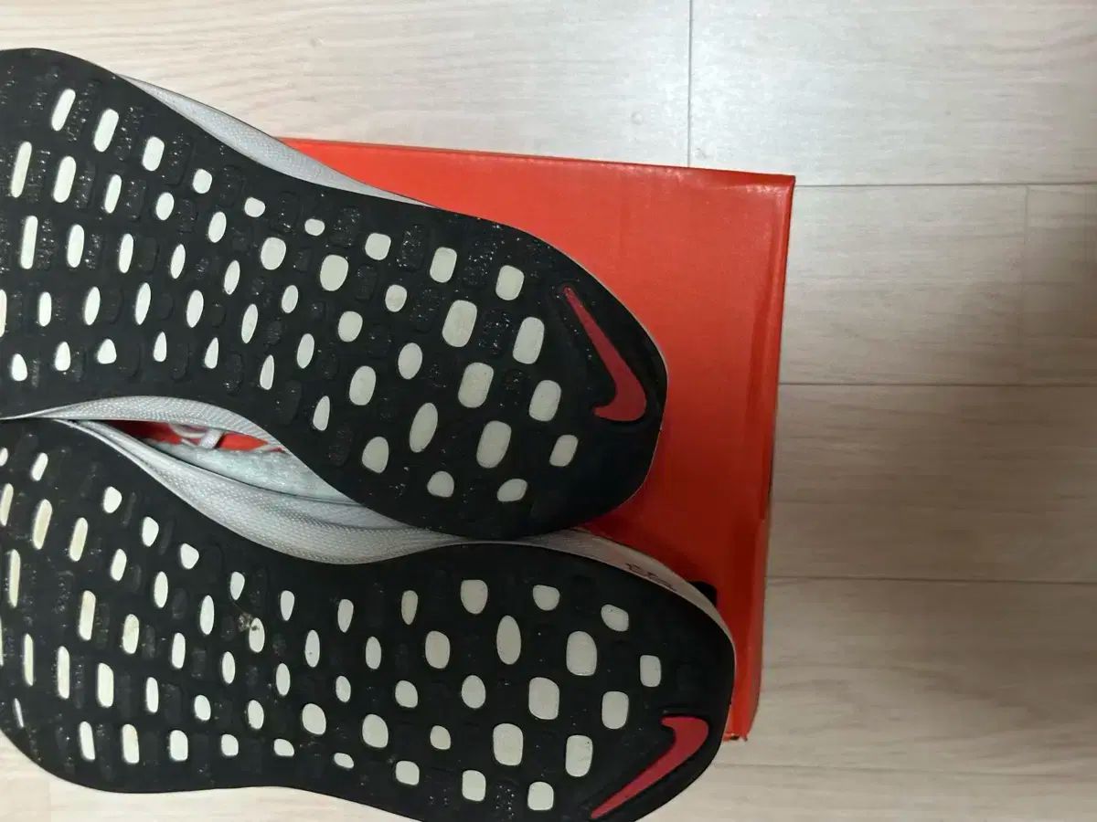 ナイキ ズームX インヴィンシブル ラン 3 ランニングシューズ