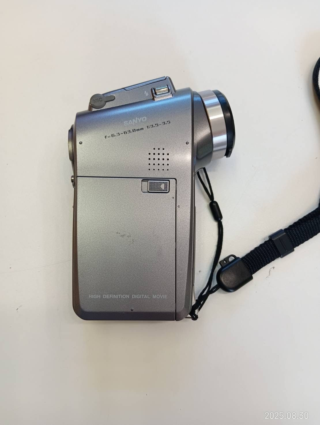 中古品】 SANYOサンヨー Xacti DMX-HD1 デジタルビデオカメラ