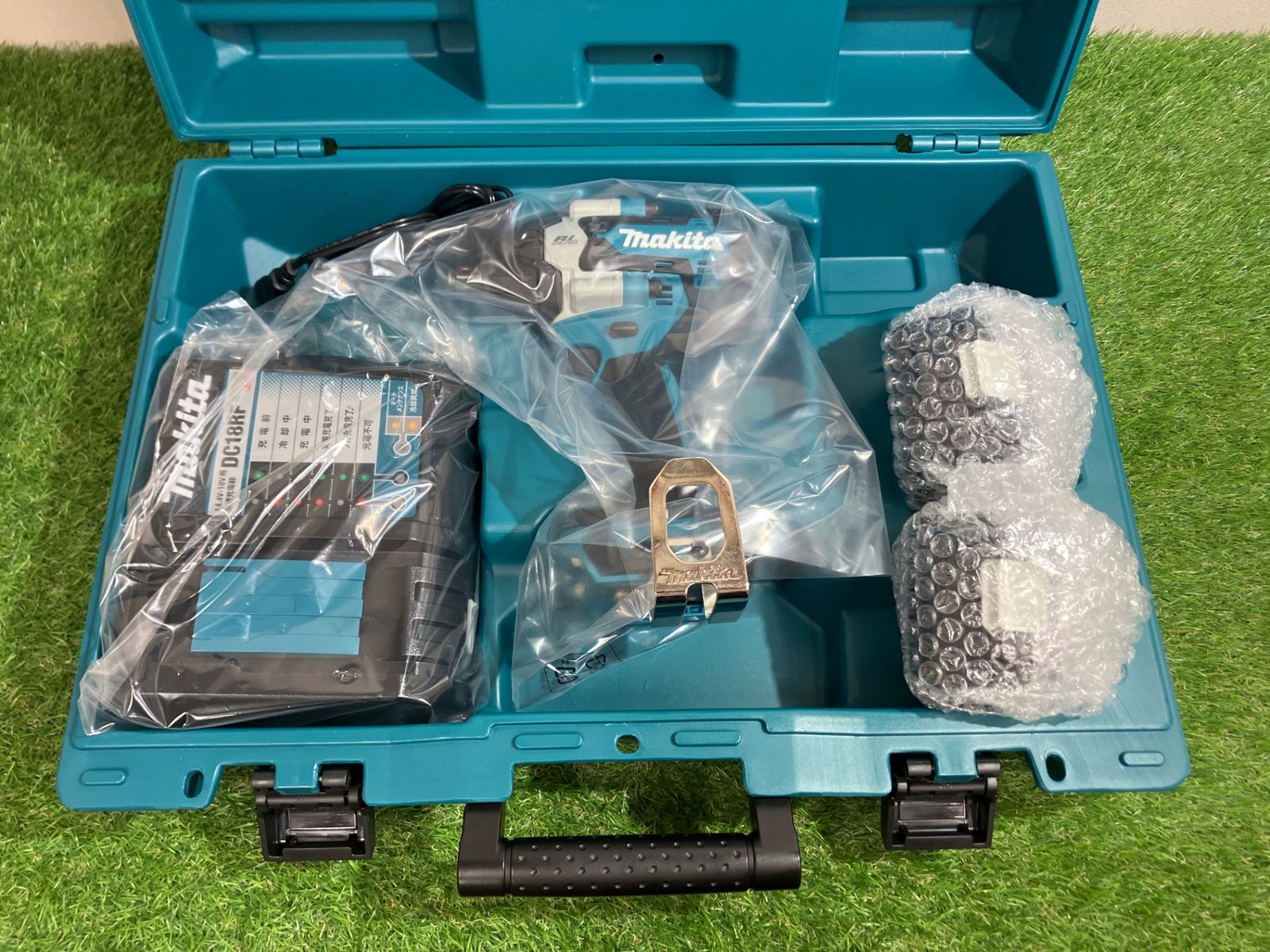 送料含む マキタ makita コードレスインパクトレンチ TW700DRGX アクトツール富山店 Y2