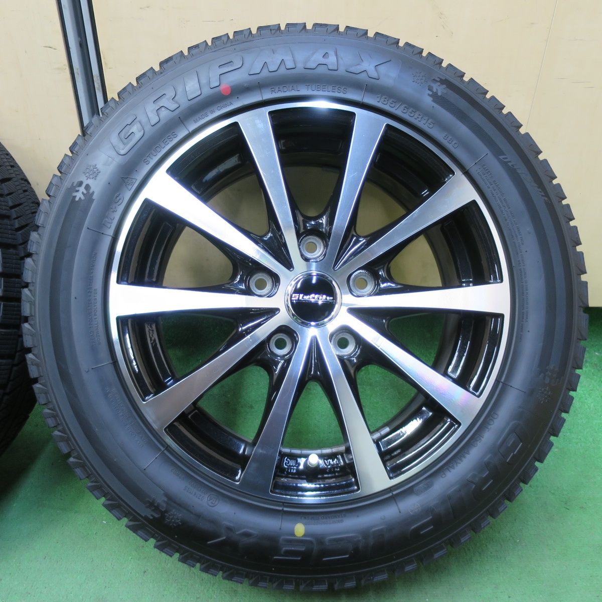 DUNLOP 185/65R15 24年製 冬タイヤ 【♯い-53 ②】 超バリ溝！24年