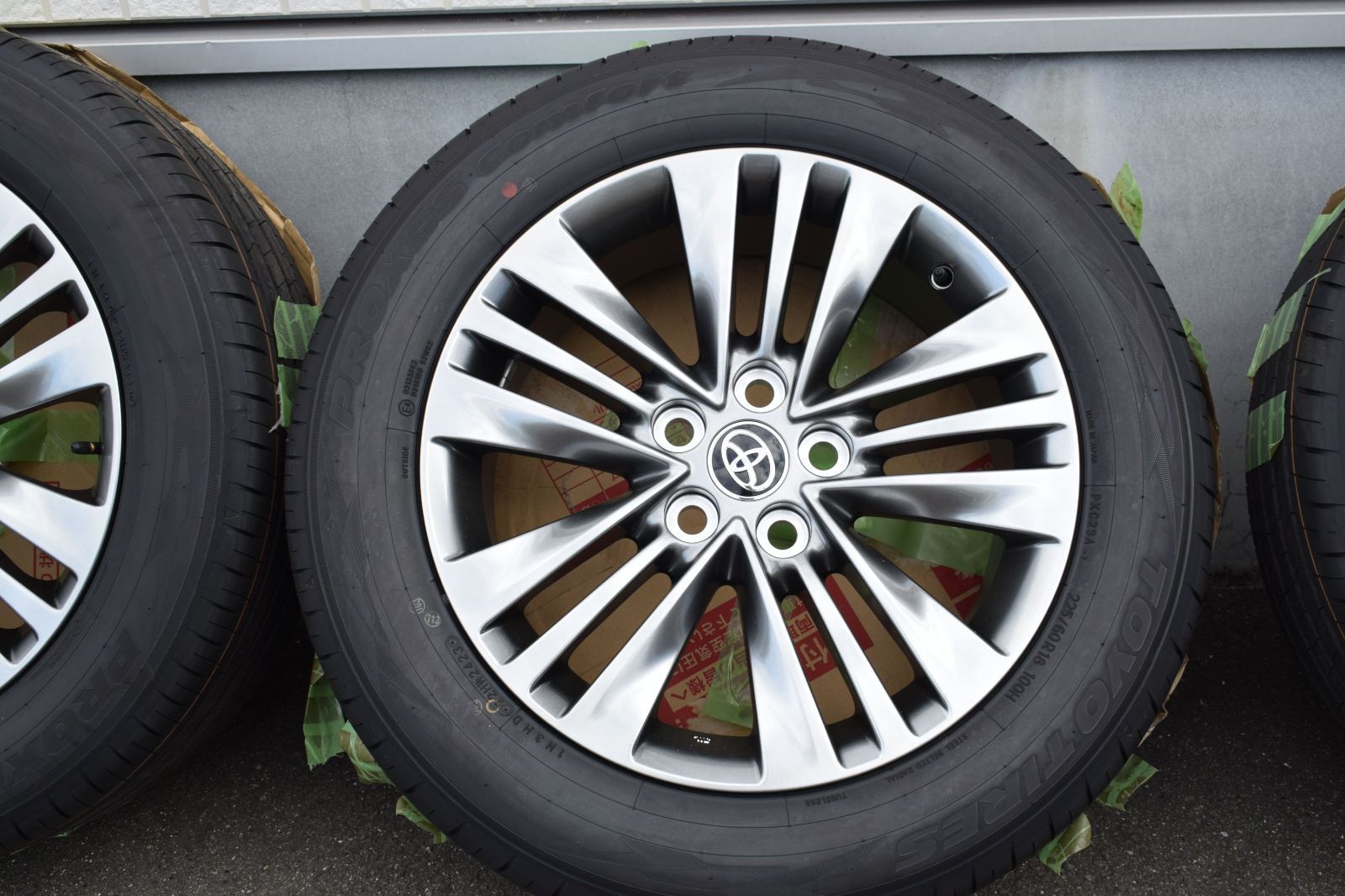 アルファード　純正　ホイール　40 タイヤセット　美品　225/60R18 2024年製 新車外し品】トヨタ 40 アルファード Z 純正