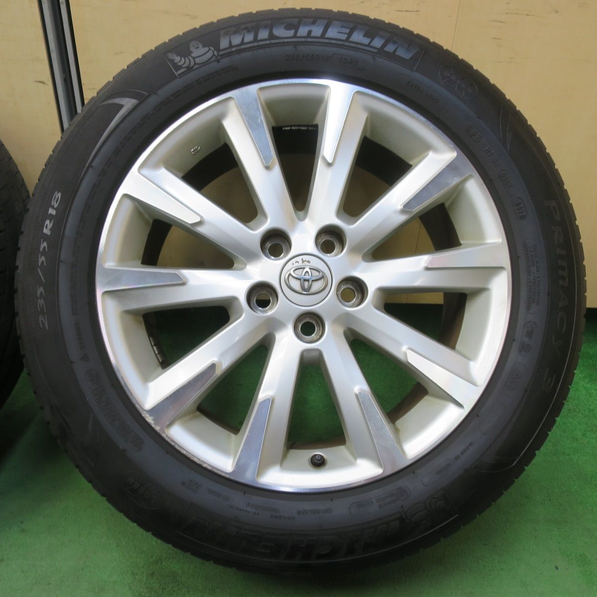 4本価格☆トヨタ ヴァンガード 純正 235/55R18 ミシュラン 