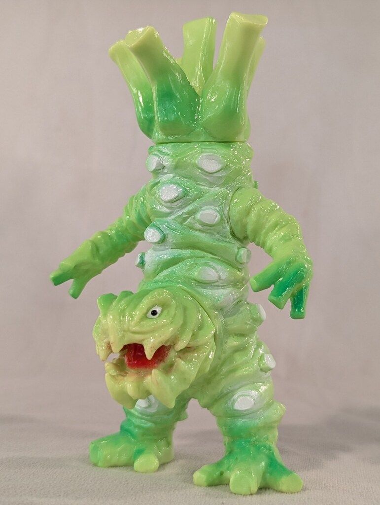 One up ご当地怪獣ツーン(黄緑) - メルカリ