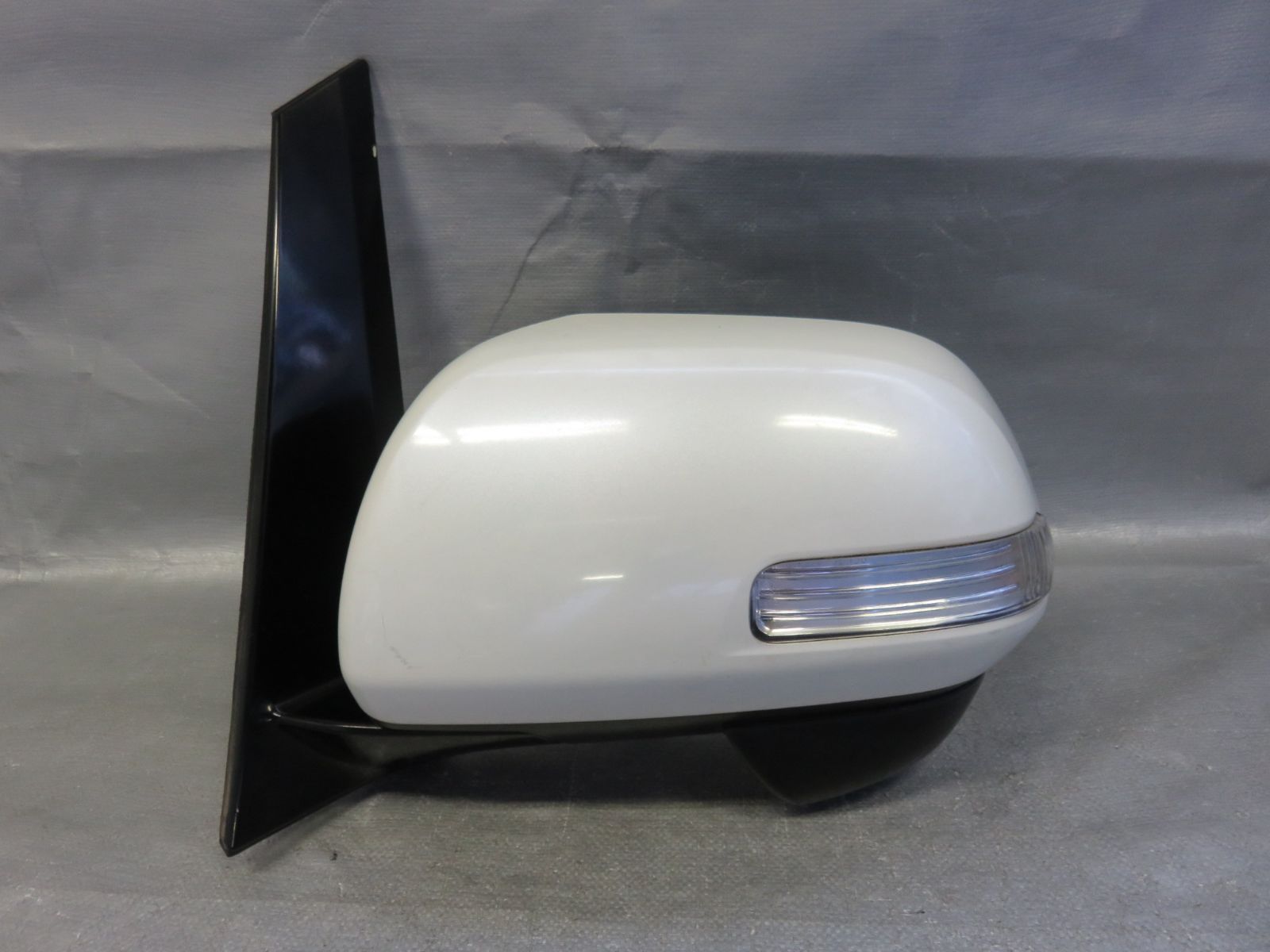 トヨタ純正 エスティマ ACR50w 左ドアミラー 色番号 1F7 エスティマ DBA-ACR50W 左サイドミラー 070 白パール 87940-28A21