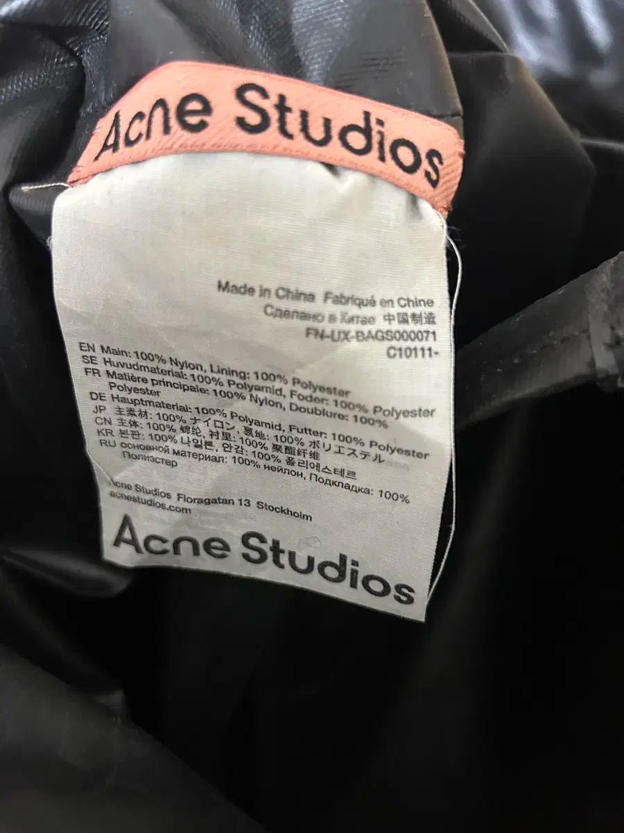 Acne Studios アクネ ストゥディオス メッセンジャーバッグ ブラック 楽天市場】Acne Studios アクネストゥディオズ ショルダーバッグ