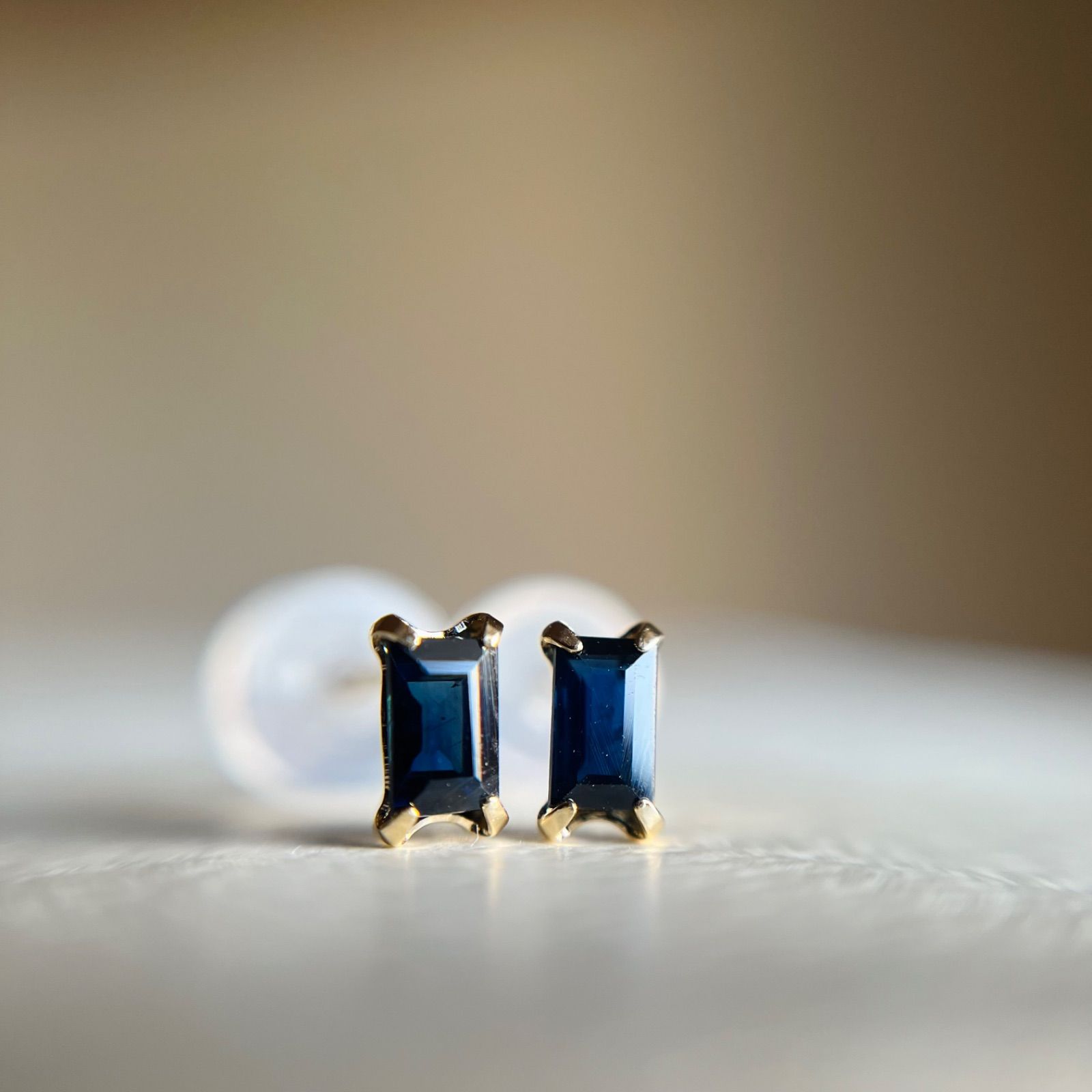 K18YG 天然石サファイア　ピアス sapphire 18金 バゲットカット K18YG 天然石サファイア ピアス sapphire 18金 バゲットカット