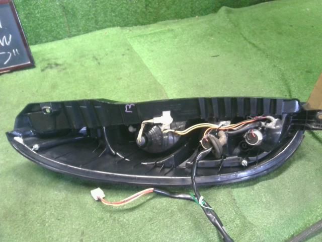 右テールライト LED