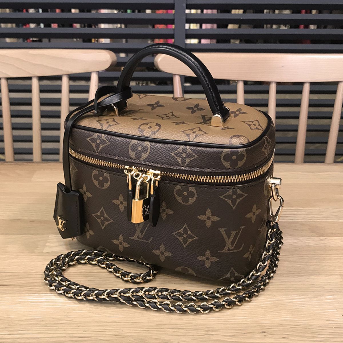 あぽぽ様の 良品 ルイヴィトン エピ モノグラム マレルトートBB ノワール あぽぽ様の 良品 ルイヴィトン エピ モノグラム マレルトートBB