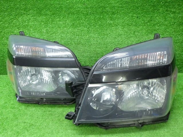 トヨタ 60系 ヴォクシー 後期 ヘッドライト左右 HID 28-183 V7