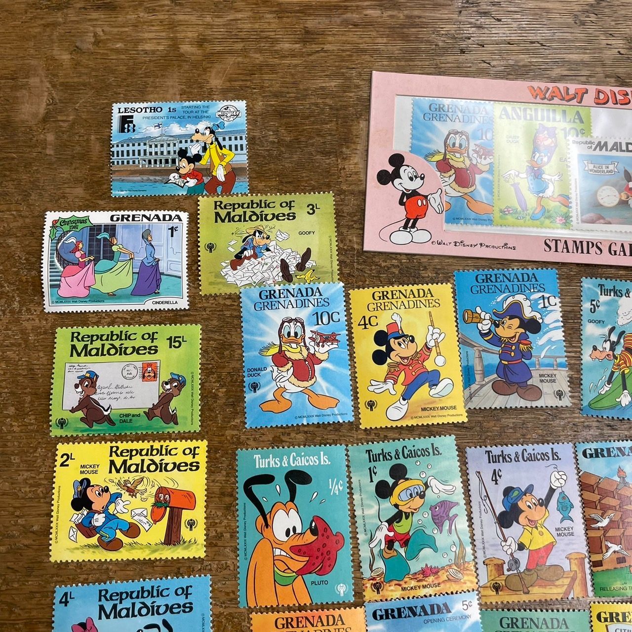 まとめて55枚】ディズニー切手 ディズニー 海外切手 外国切手 