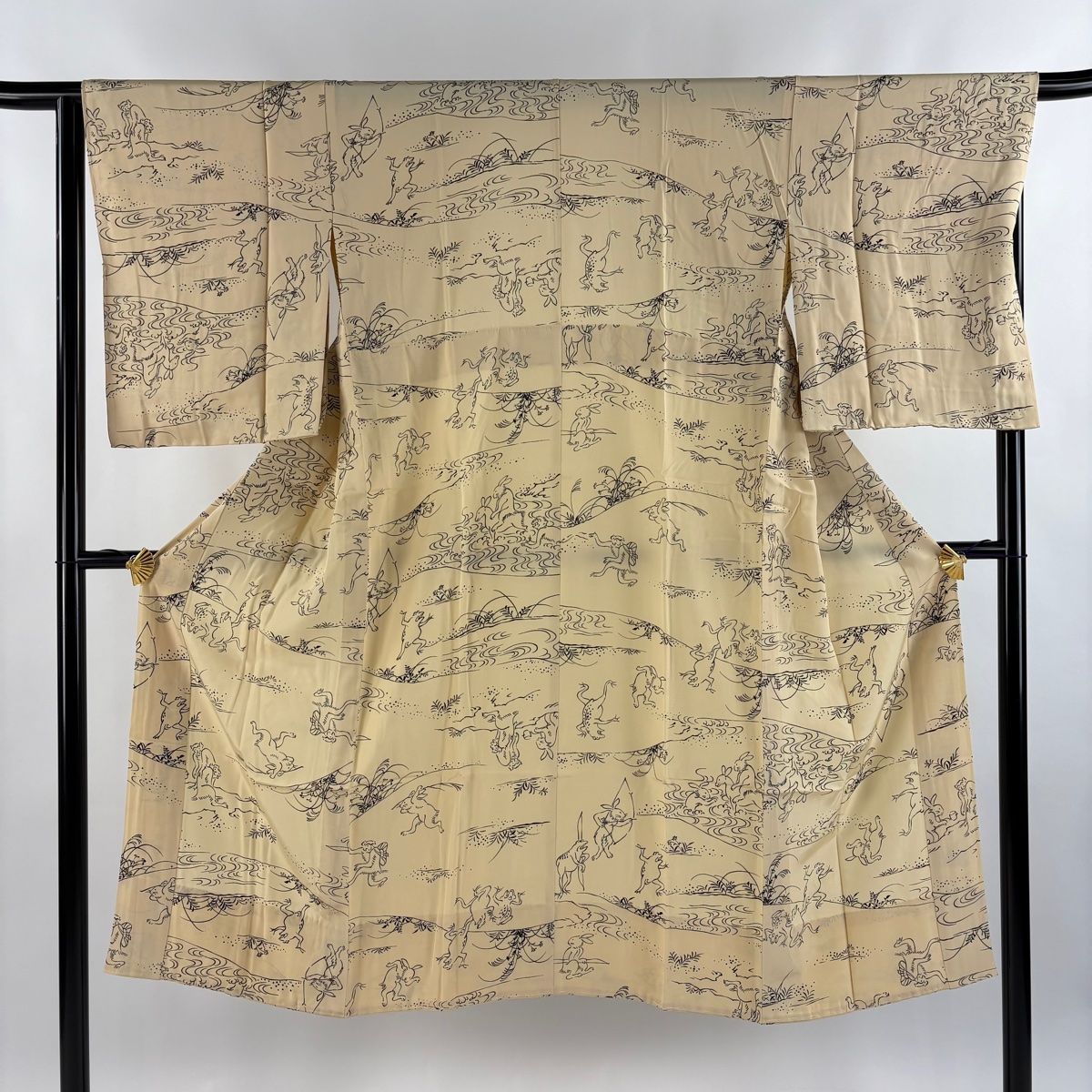 長襦袢 身丈133.5cm 裄丈65cm M 鳥獣戯画 ベージュ 正絹 名品