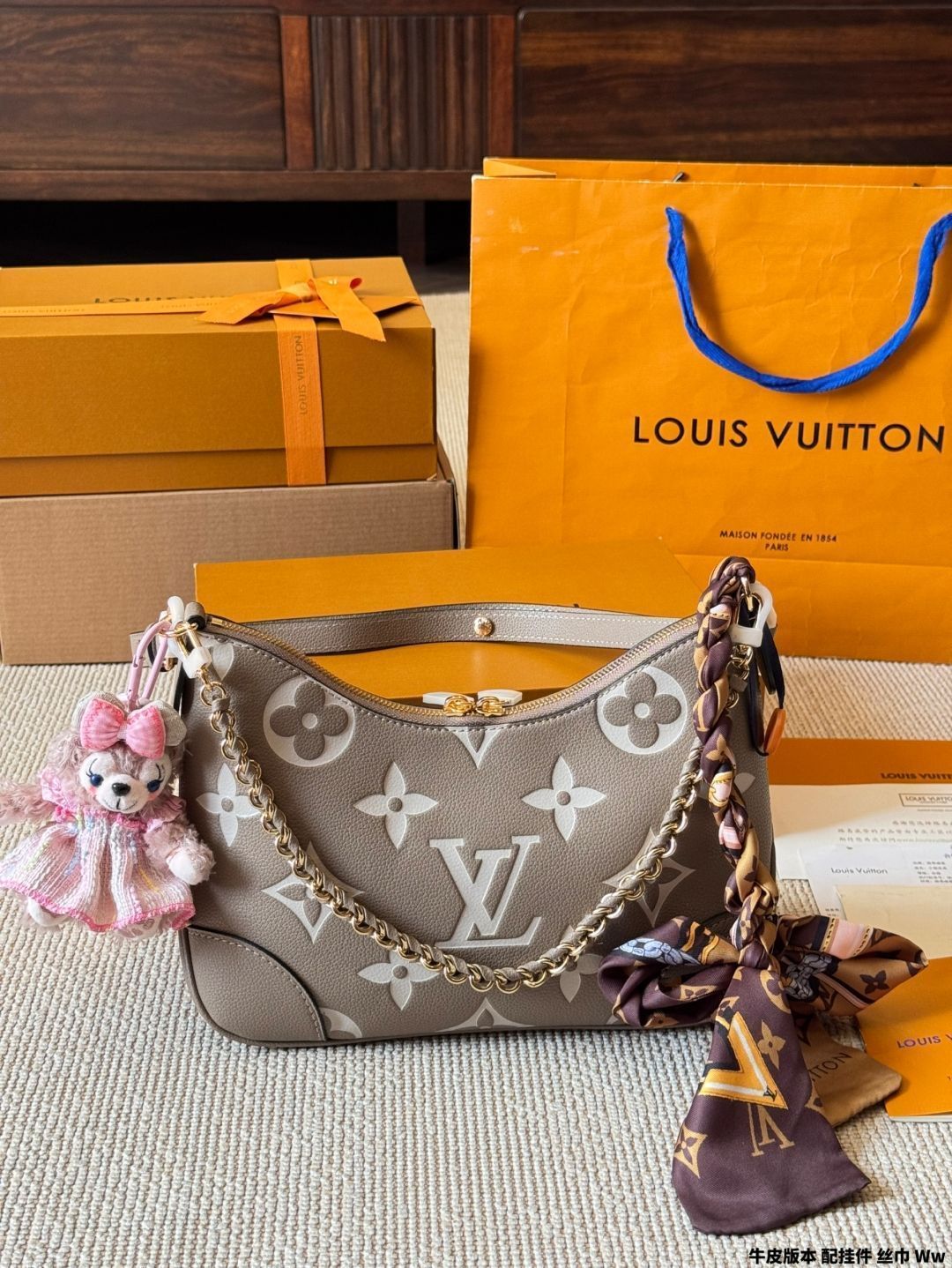 今日特価】LV ブーローニュ メールバッグ（牛角包）（Louis