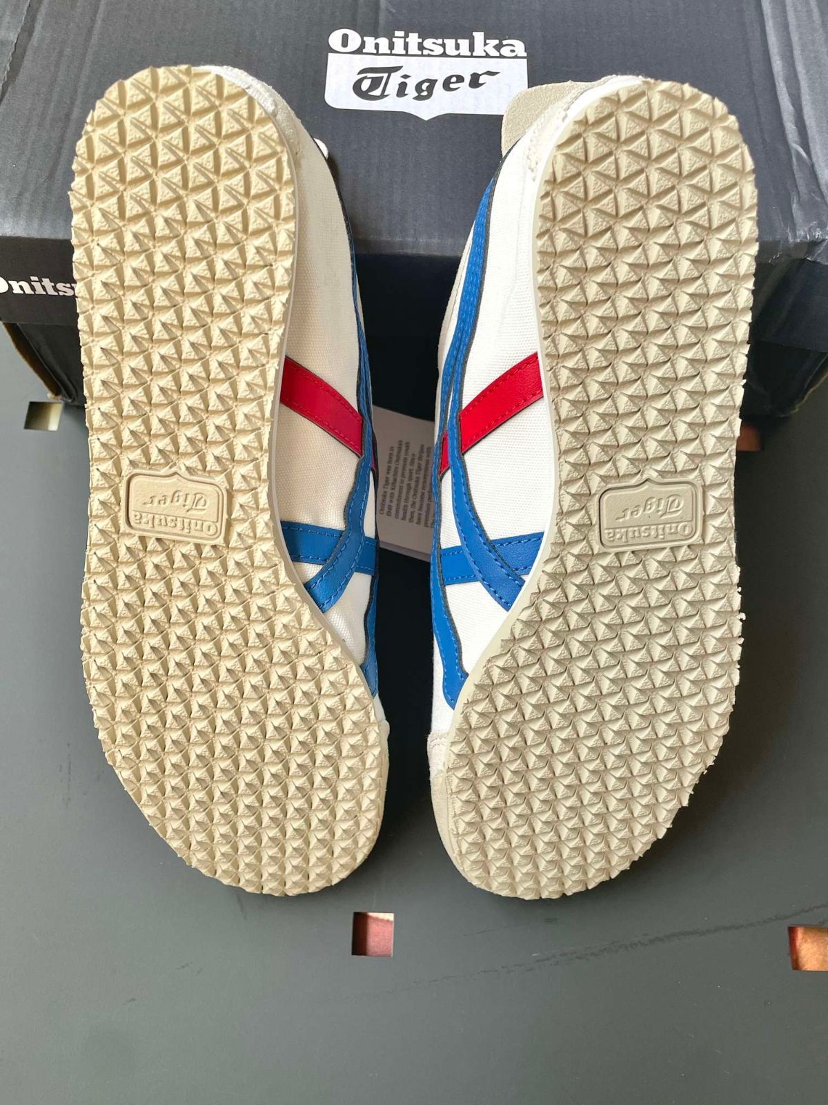【新品未使用】Onitsuka Tigerスニーカー 新品未使用Onitsuka TigerオニツカタイガーMEXICO 66 MEXICO 66