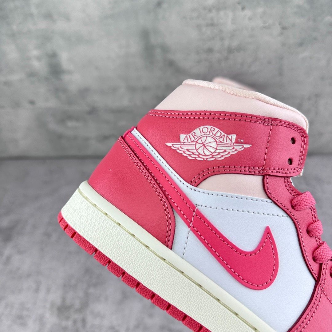 Nike Women's Air Jordan 1 Mid 