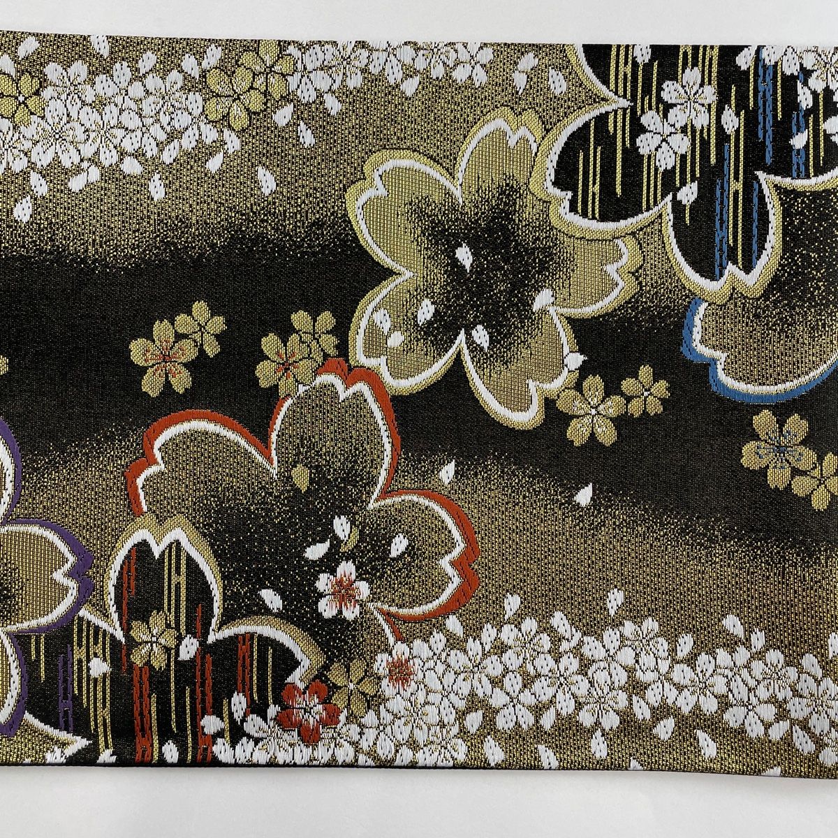 見逃し厳禁！おトクな 黒 箔 金糸 桜 秀品 美品 袋帯 六通 メルカリ - 【中古】 正絹 着物・浴衣