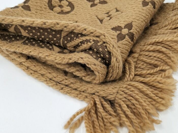 【未使用品】ルイヴィトン マフラー　エシャルプ ジャイアントモノグラム 未使用品】ルイヴィトン マフラー エシャルプ ジャイアントモノグラム