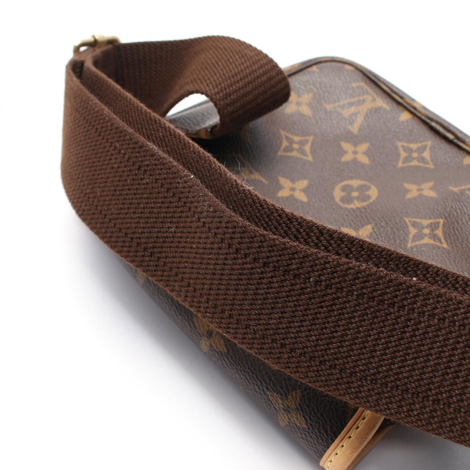 ✨スタイリッシュ✨バムバック ボスフォール モノグラム LOUIS VUITTON ルイヴィトン バムバッグ・ボスフォール