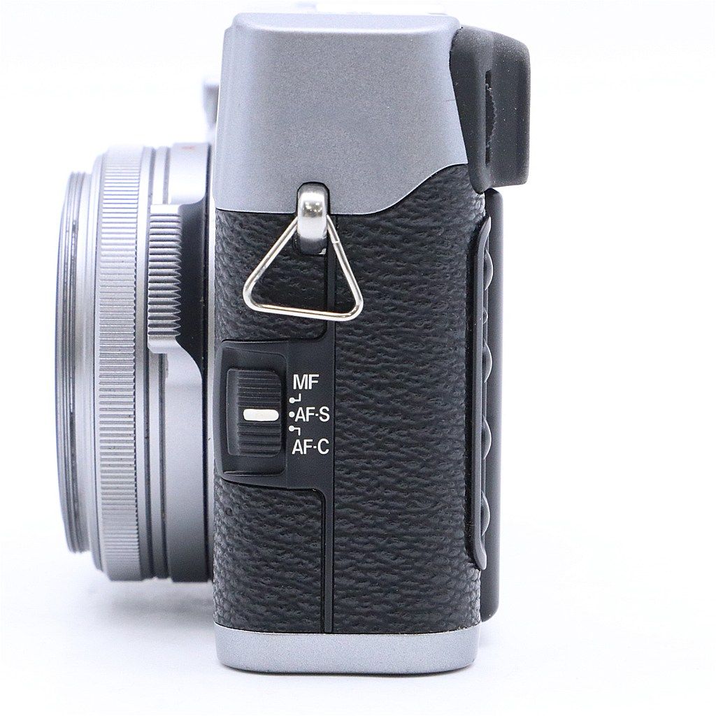 珍品？富士フイルム　FinePix X100シルバー　美品！！ FinePix 富士フィルム Fujifilm X100 シルバー デジタルカメラ