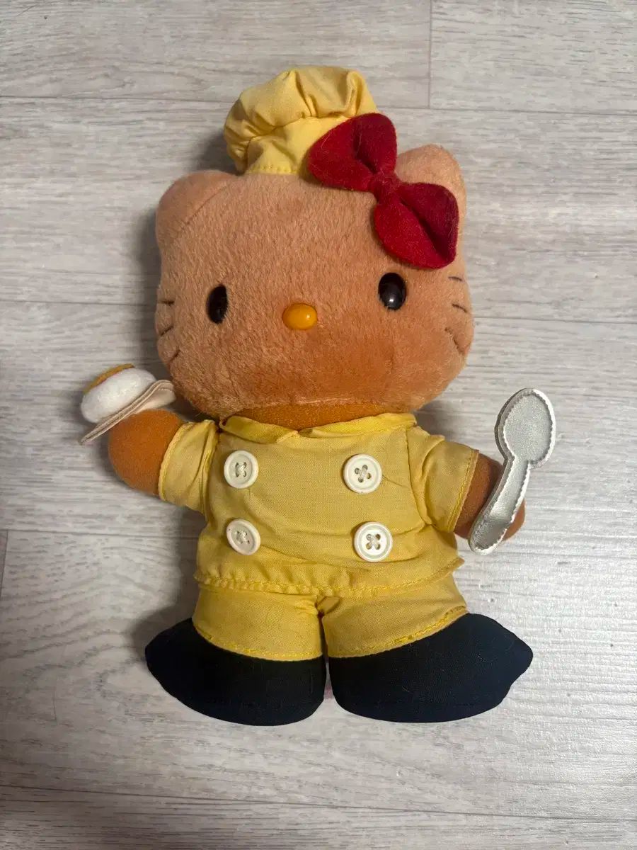 レトロ 日焼けキティ シェフ リーダー 人形 (黄色) マクドナルド