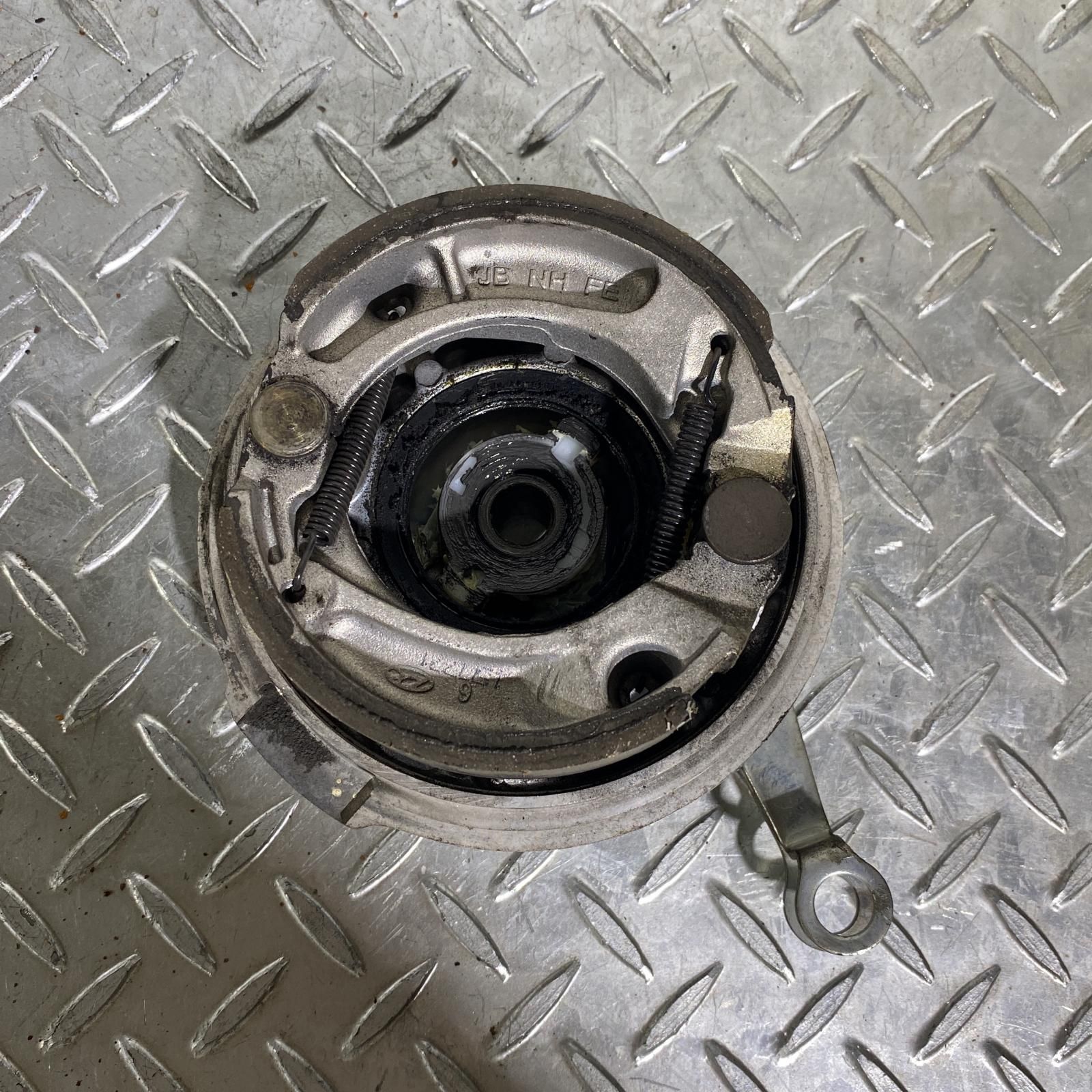 良品】スーパーカブ50（AA04）フロントホイール・ブレーキパネル