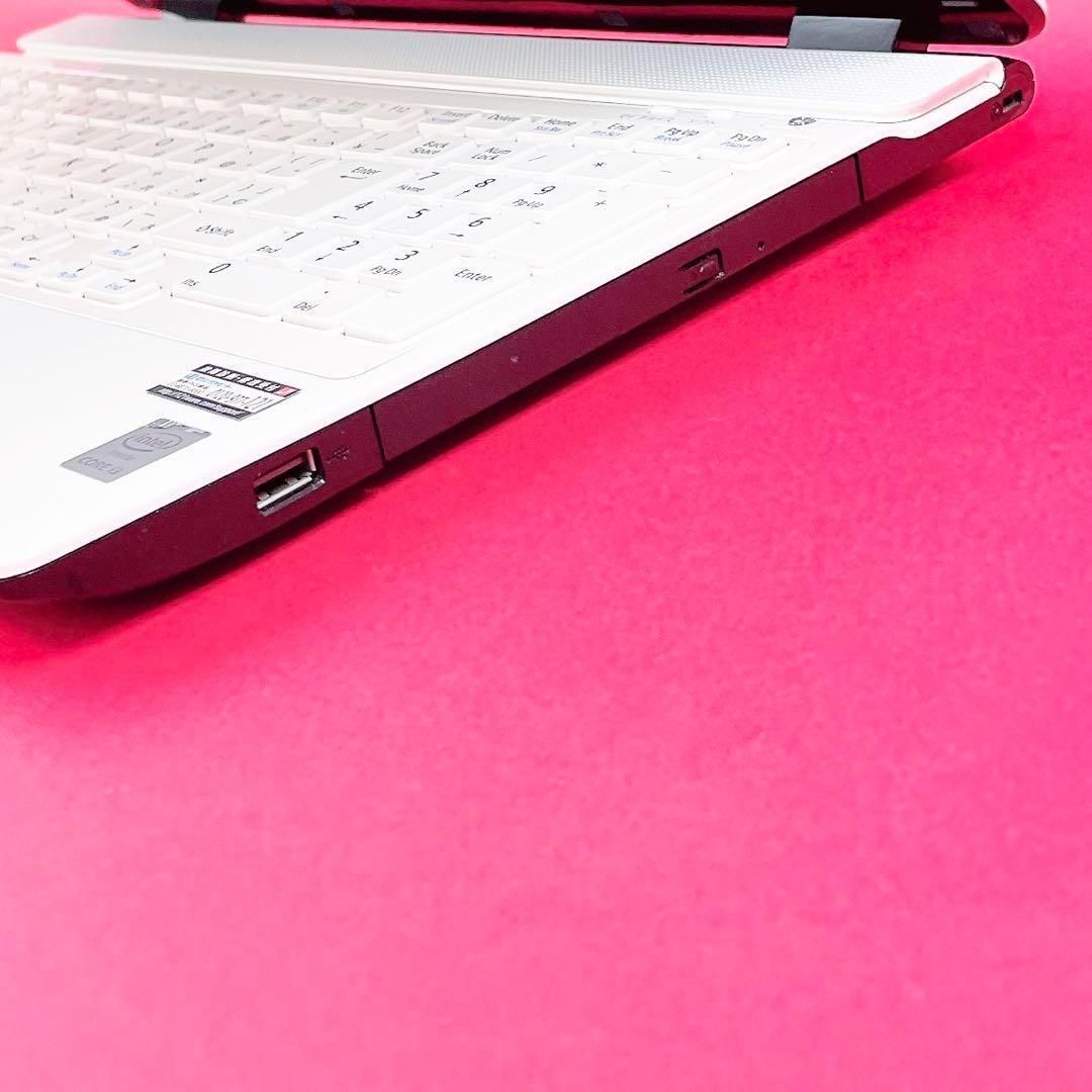 たっぷり大容量1TB✨️薄型ノートパソコン✨️おしゃれ赤❣️カメラ付きテンキー事務作業 たっぷり大容量1TB✨️可愛い赤❣️薄型ノートパソコン✨️カメラ
