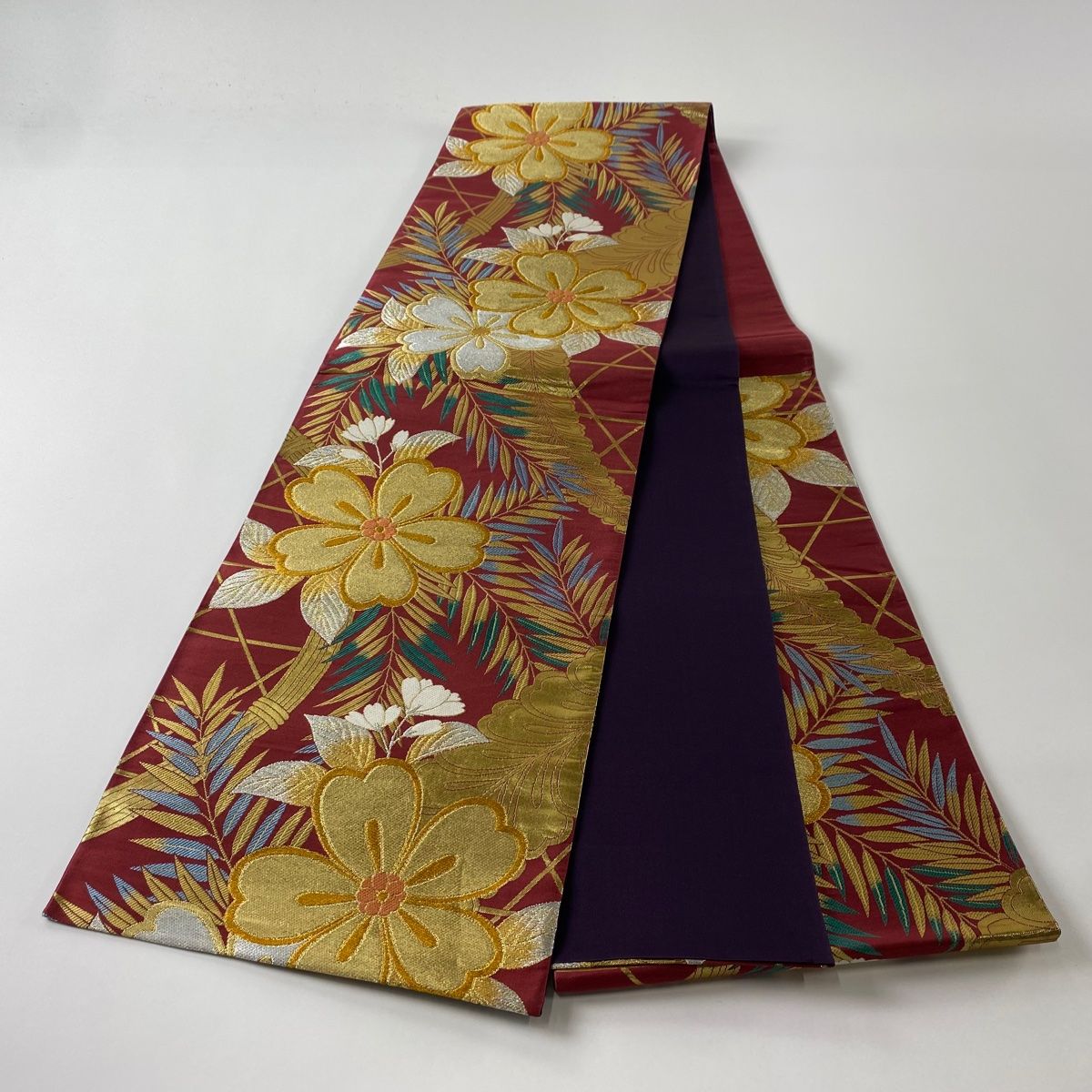 411ag75◎七五三 7歳 全通袋帯 ハーフ成人式 鎧縅 桜 ラメ金糸◎美品 袋帯 美品 秀品 桜 葉柄 箔 金銀糸 えんじ色 六通 正絹 【中古