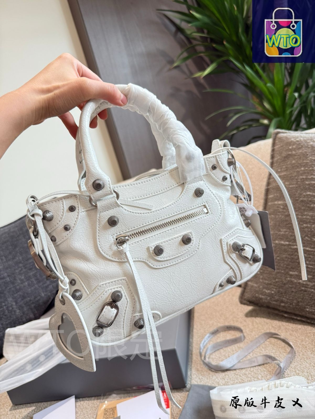 BALENCIAGA モトサイクルバッグ - ホワイト レザー | ♥品 -WT0輸入 LE-CHANTDUCOQ_FR